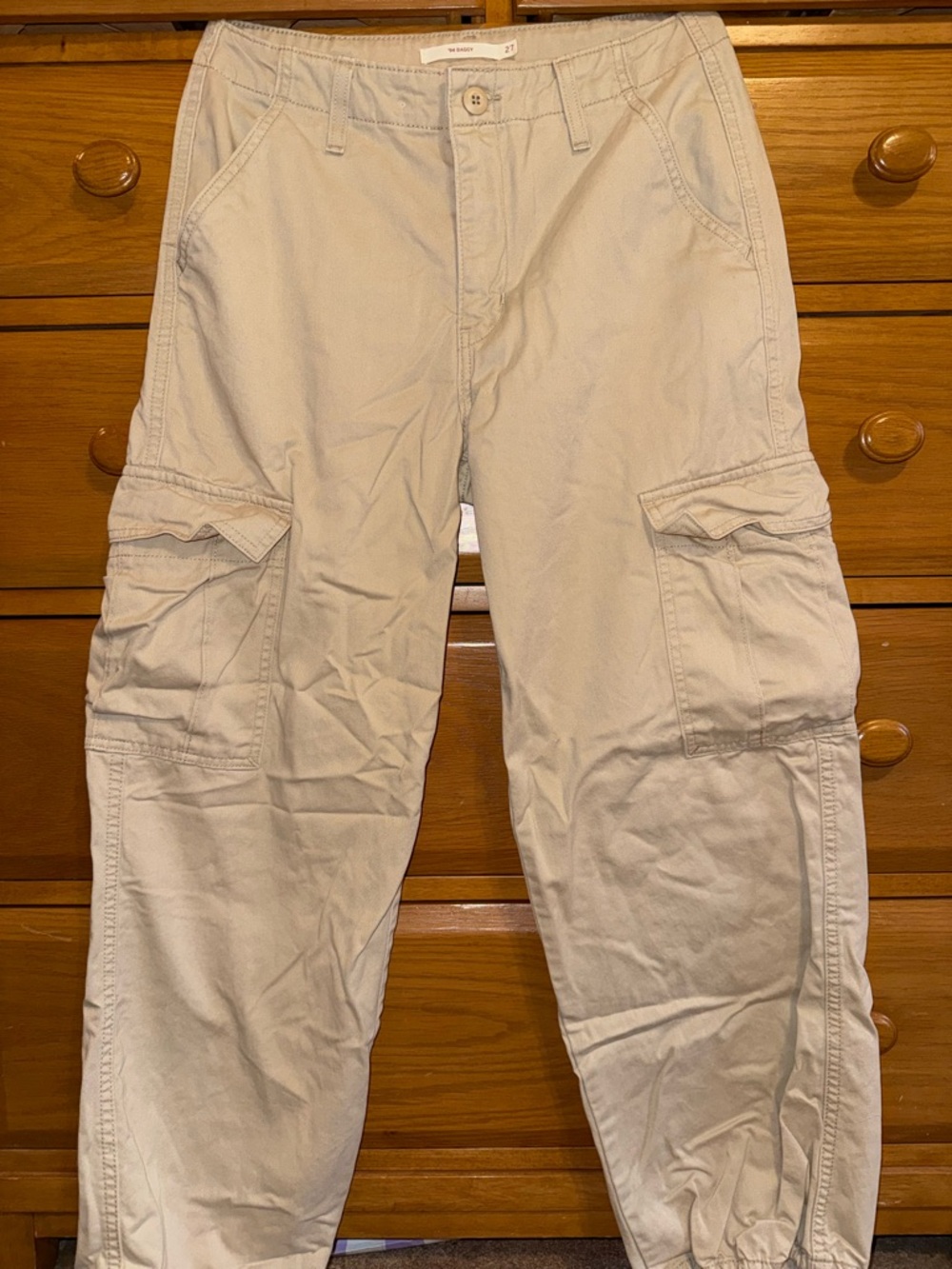 Levi's Women's '94 BAGGY CARGO
SAFARI - SIZE 27 x 30